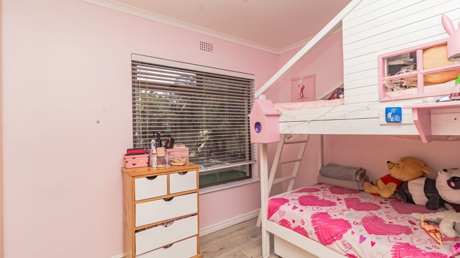 4 Bedroom Property for Sale in Flamingo Vlei Western Cape